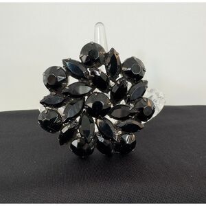 Beautiful Vintage Black Glass Brooch